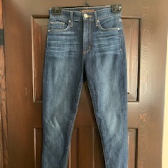 JOE’S Women’s Skinny Cropped/ Ankle Jeans RN# 149497 / CA# 35037 - Picture 3 of 6
